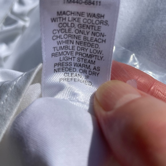 Pendleton White, Ruffled, Blouse - Picture 6 of 8